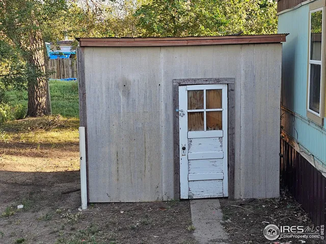 a view of entrance gate of house