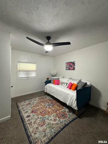 $198,000 | 1303 North Maple Street, Carterville, IL 62918