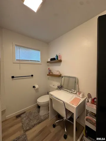 $198,000 | 1303 North Maple Street, Carterville, IL 62918