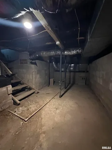 $198,000 | 1303 North Maple Street, Carterville, IL 62918