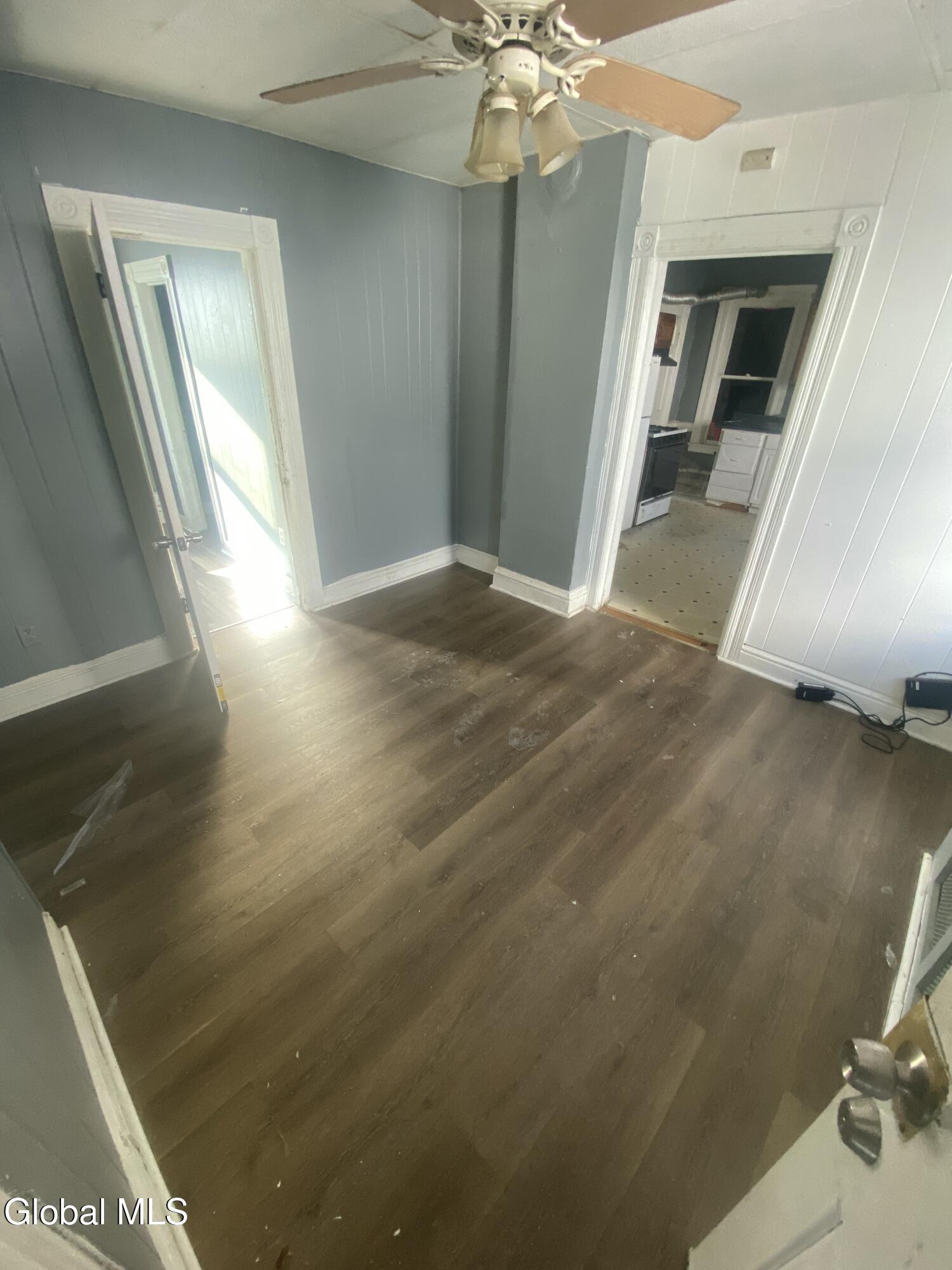 660 Sunset Street Schenectady, NY 12303 - Photo 3 of 8 3