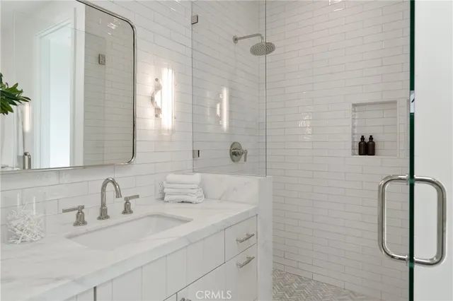 $2,195,000 | 11825 Tennessee Avenue, Los Angeles, CA 90064