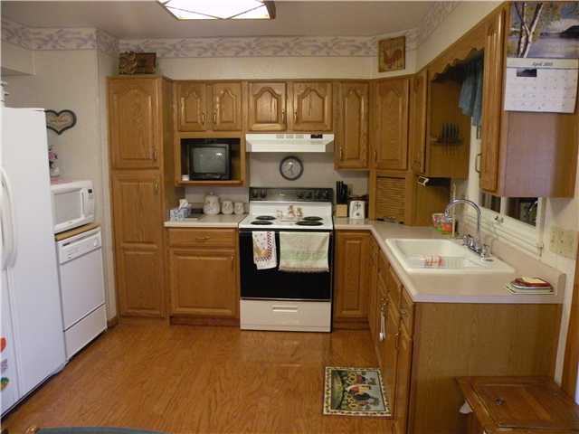 4840 Annhurst Road Columbus, OH 43228 - Photo 3 of 7 Gallery Image 3