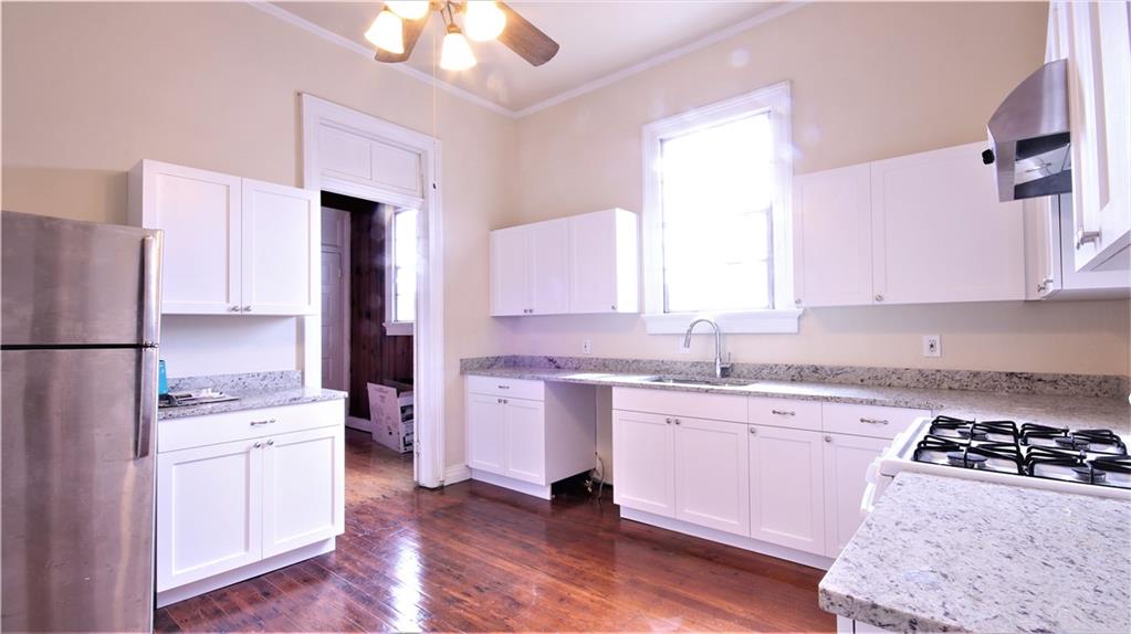 1476 Constance Street New Orleans, LA 70130 - Photo 7 of 9