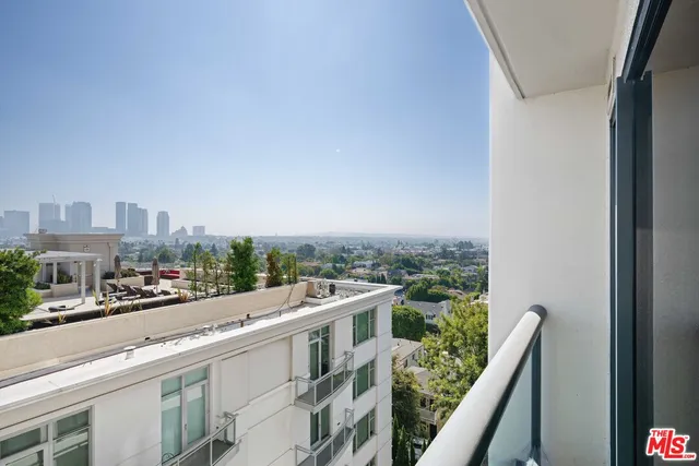 $4,950 | 10724 Wilshire Boulevard, Unit 703, Los Angeles, CA 90024
