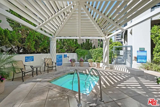 $4,950 | 10724 Wilshire Boulevard, Unit 703, Los Angeles, CA 90024