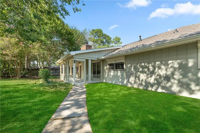 $316,000 | 543 Cross Gates Boulevard, Slidell, LA 70461