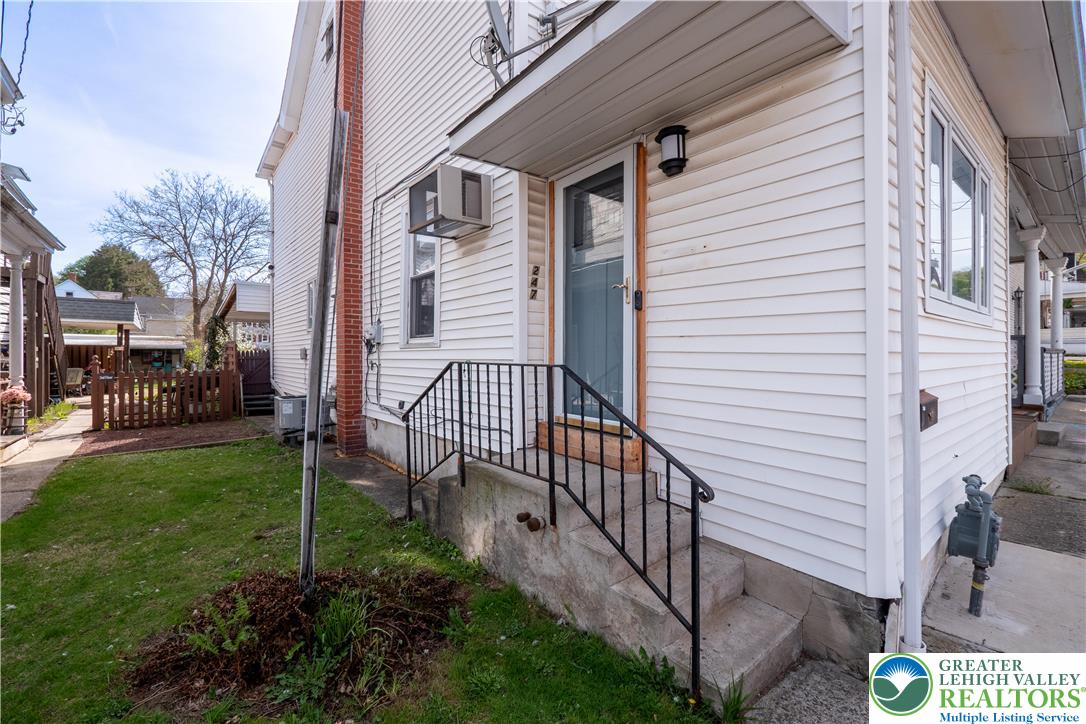 247 2nd Street Slatington, PA 18080 - Photo 3 of 22 Gallery Image 3