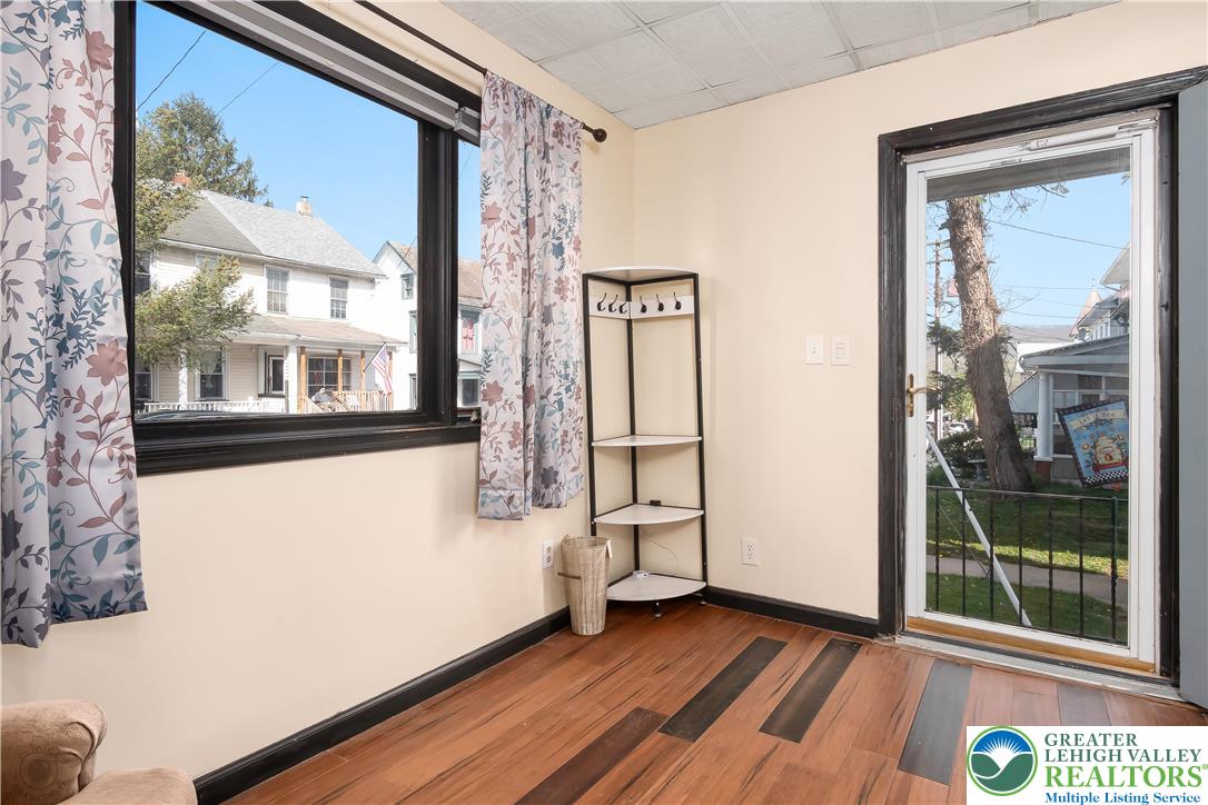 247 2nd Street Slatington, PA 18080 - Photo 4 of 22 Gallery Image 4