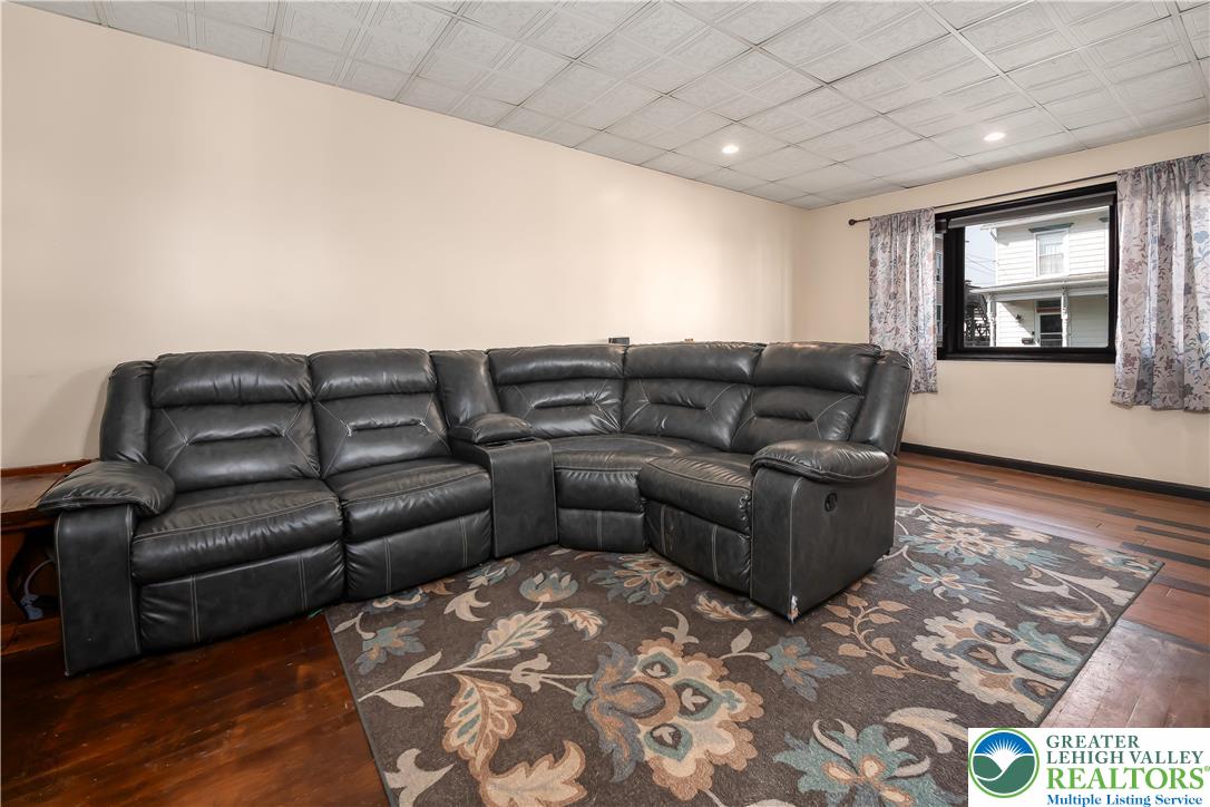 247 2nd Street Slatington, PA 18080 - Photo 6 of 22 Gallery Image 6