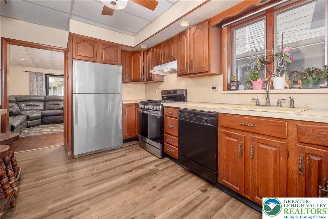 247 2nd Street Slatington, PA 18080 - Photo 8 of 22 Gallery Image 8