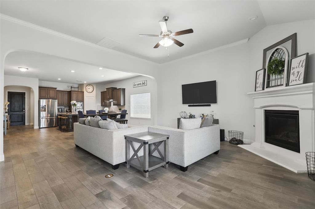 14825 Complacent Way Aledo, TX 76008 - Photo 17 of 40