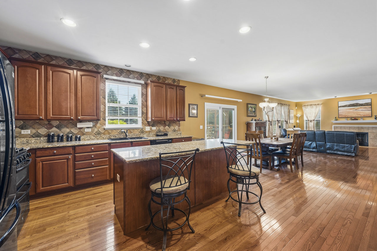 3125 Riley Road Montgomery, IL 60538 - Photo 10 of 38
