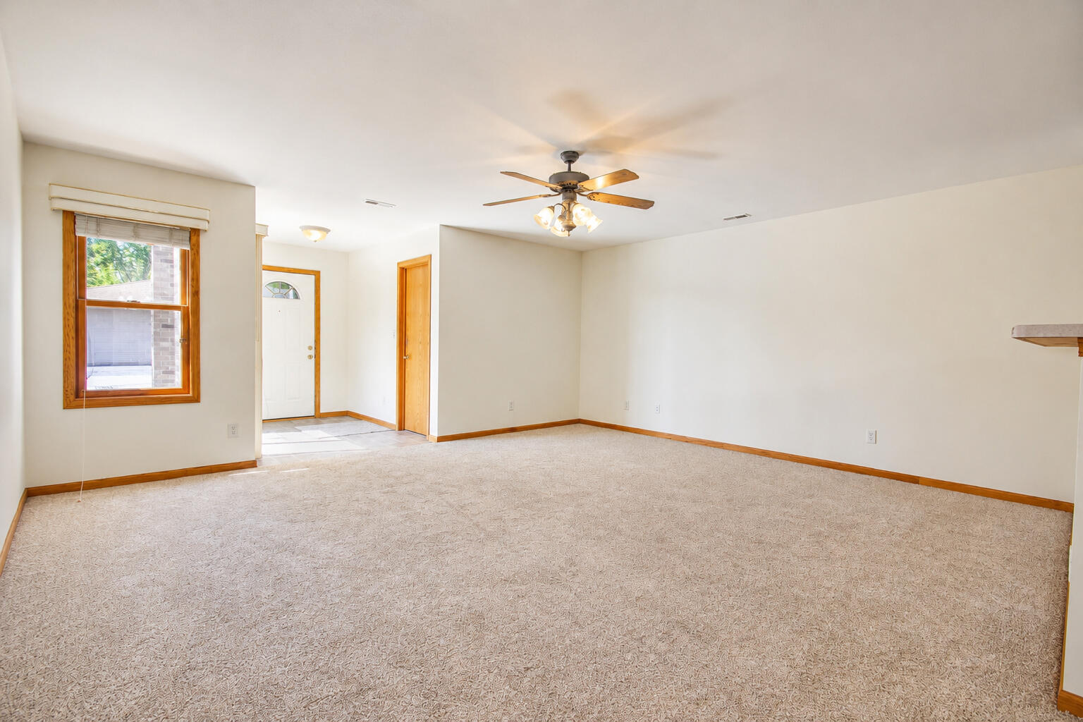 944 Birch Drive Crown Point, IN 46307 - Photo 3 of 21 1536x1024
