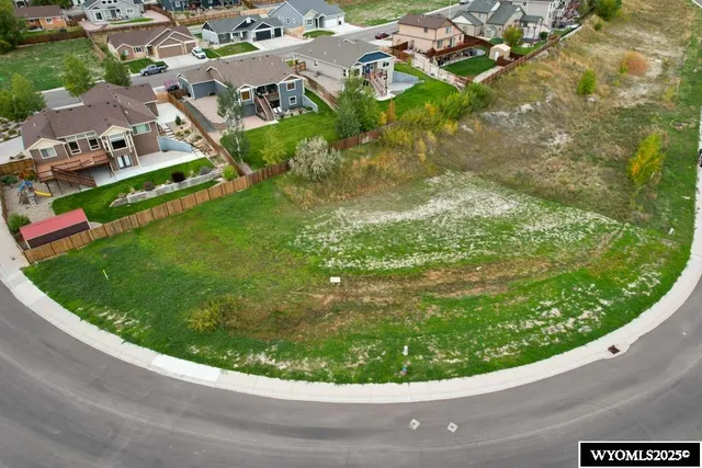 $127,900 | 870-876 North Shoshone Drive, Douglas, WY 82633