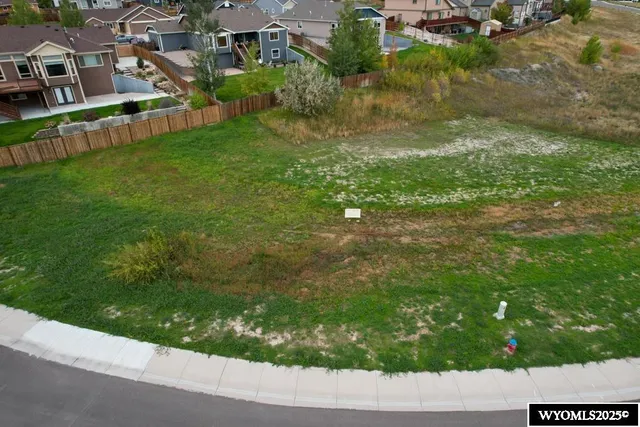 $127,900 | 870-876 North Shoshone Drive, Douglas, WY 82633