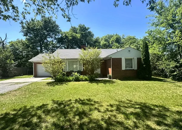 $1,495 | 1415 North Tennessee Boulevard, Murfreesboro, TN 37130