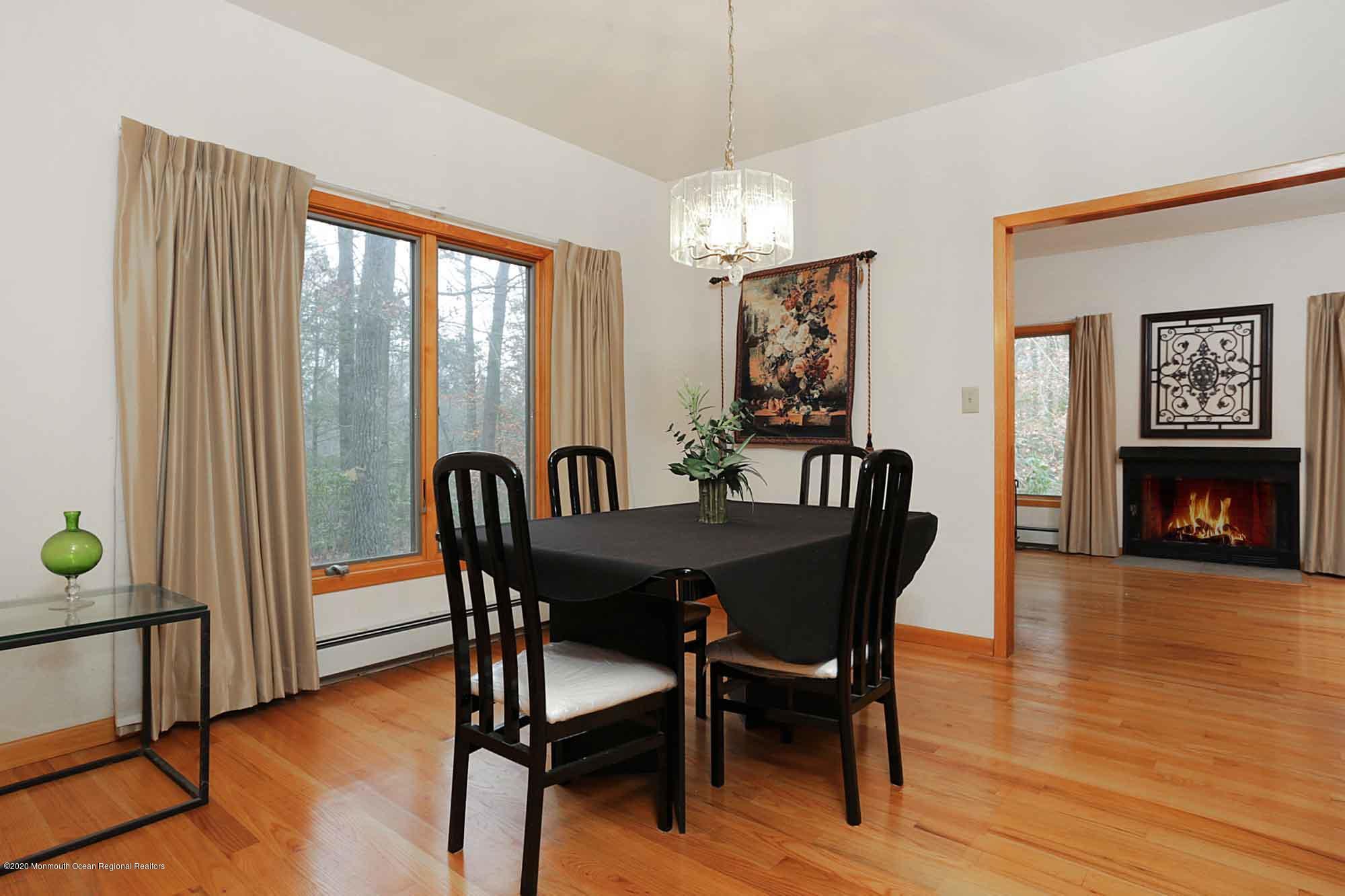 41 Muhlenbrink Road Colts Neck, NJ 07722 - Photo 15 of 72 Dining room