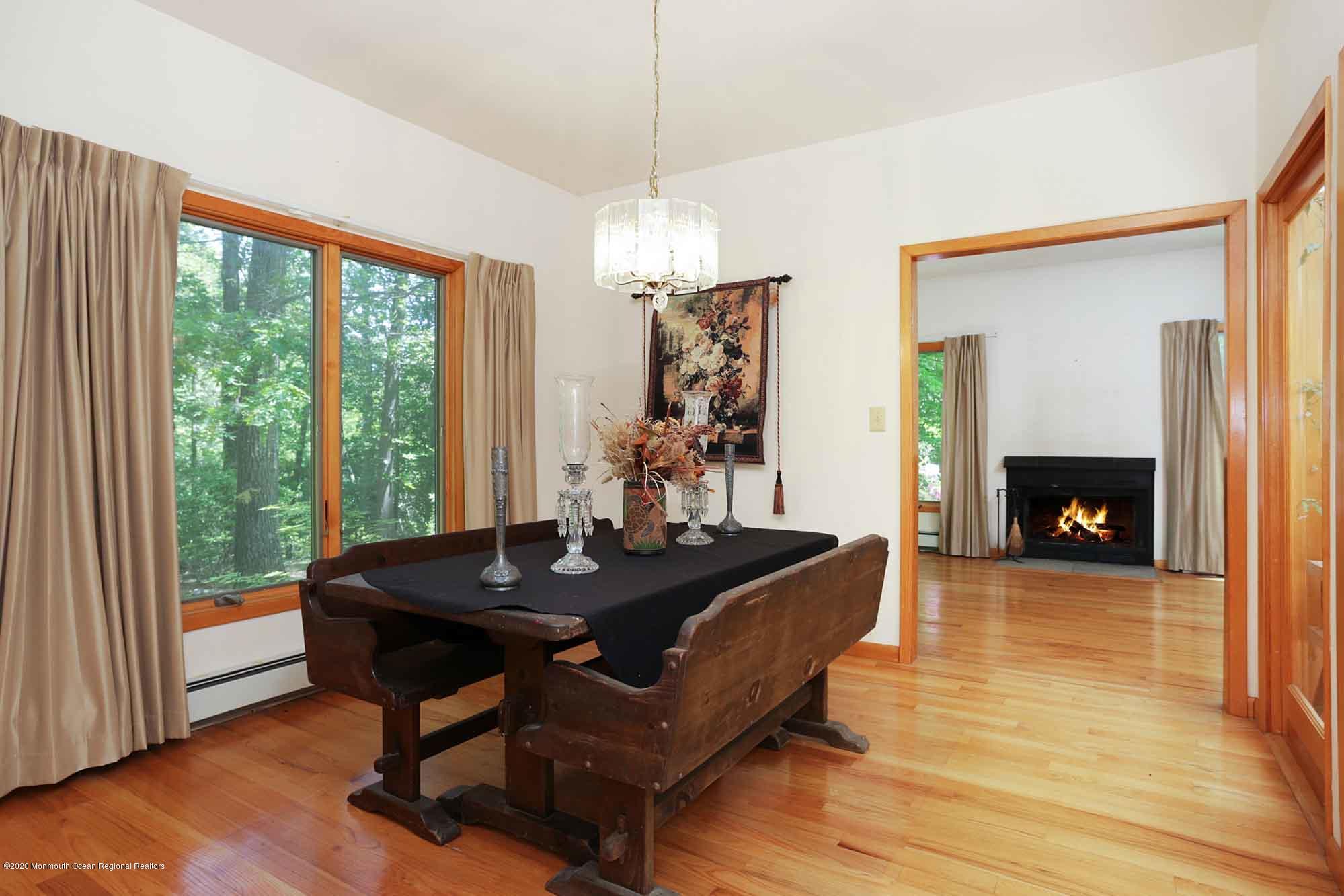 41 Muhlenbrink Road Colts Neck, NJ 07722 - Photo 26 of 72 Dining room