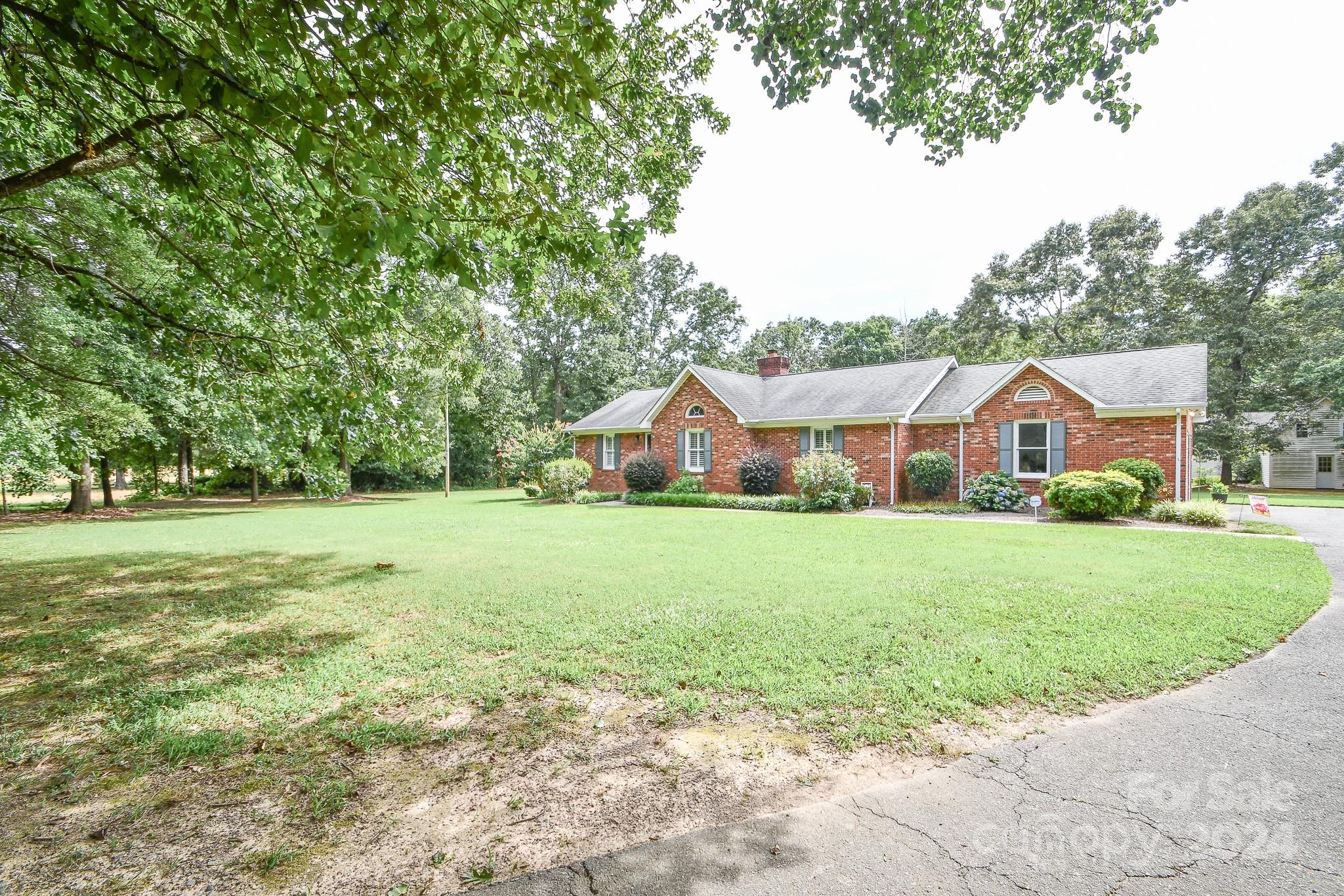 408 Chaney Road Monroe, NC 28110 - Photo 2 of 29
