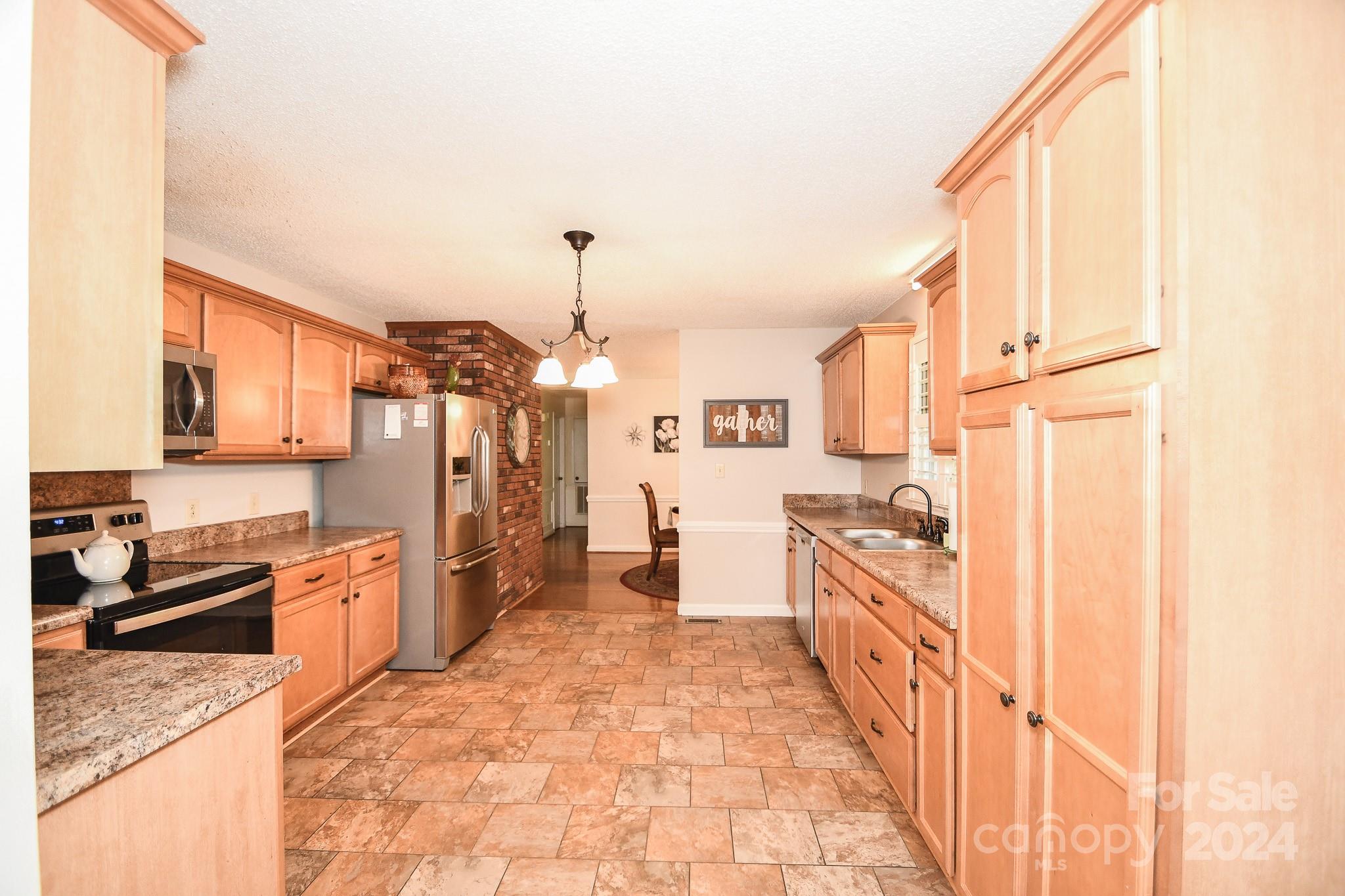 408 Chaney Road Monroe, NC 28110 - Photo 8 of 29