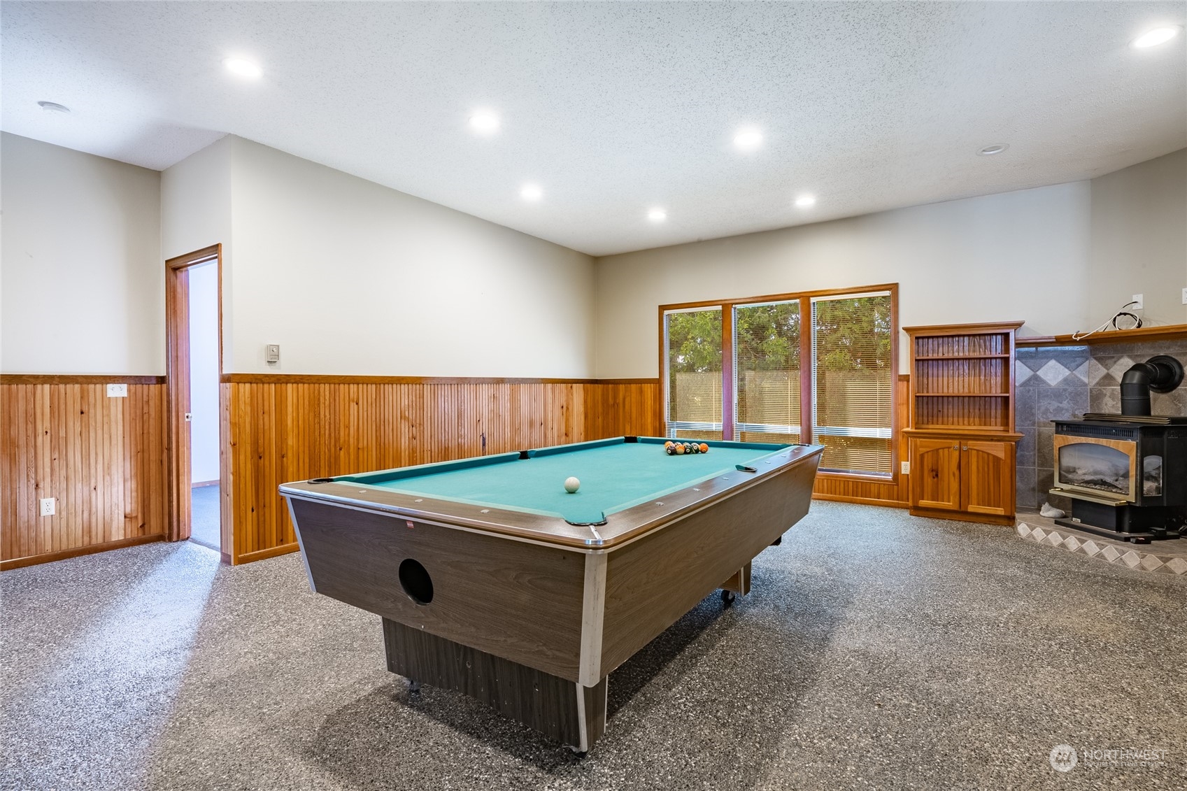 1243 Abbot Road Lynden, WA 98264 - Photo 36 of 40 a room with furniture and air hockey table