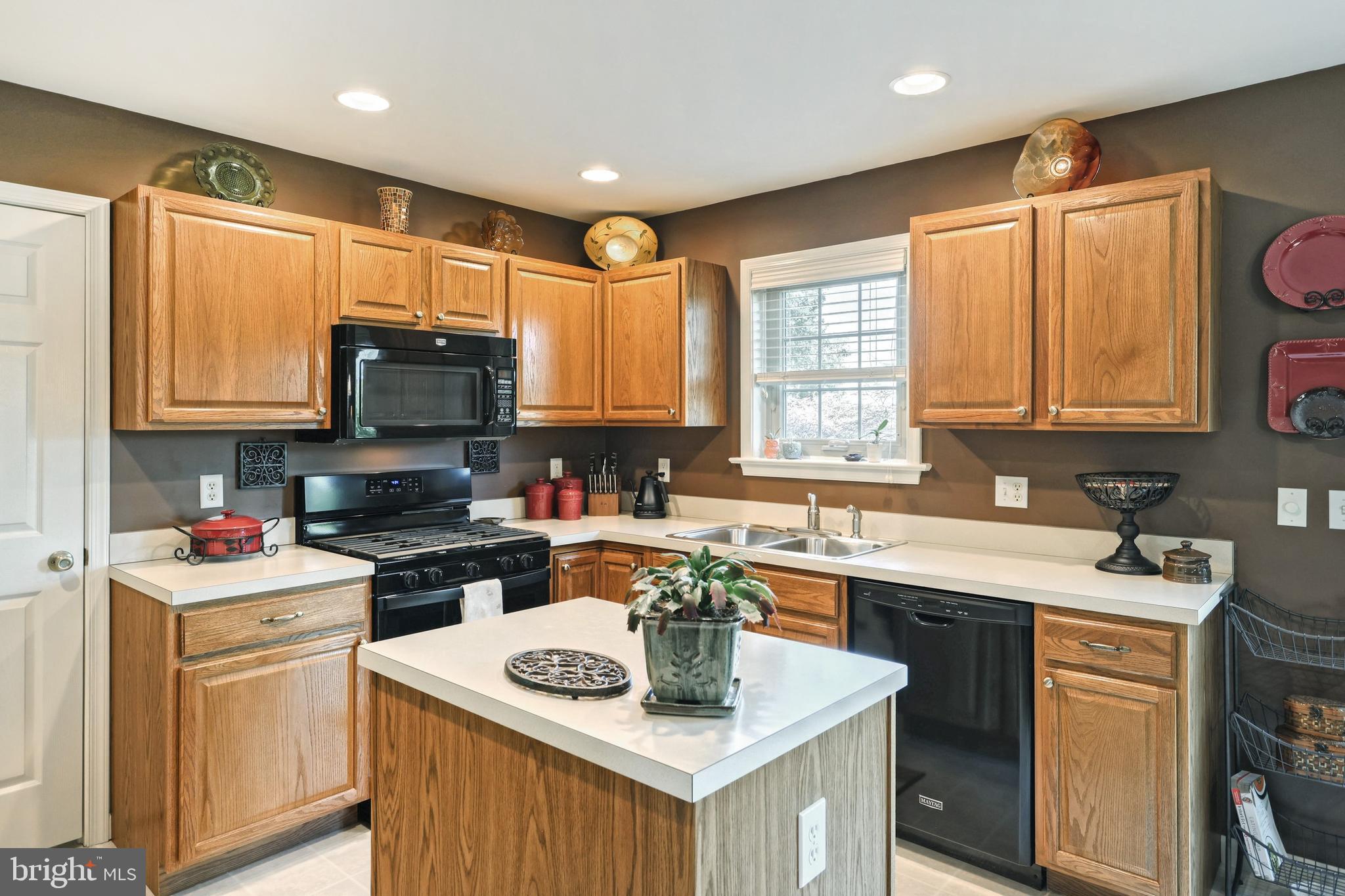 315 Olde Hickory Road Mount Wolf, PA 17347 - Photo 13 of 31 Gallery Image 13