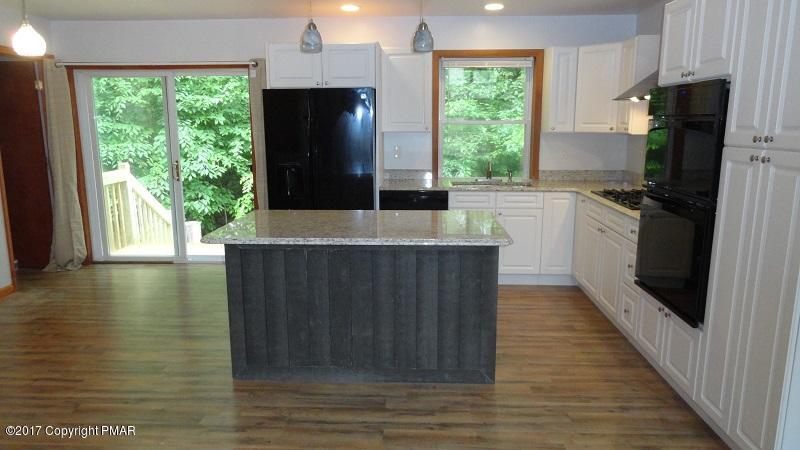 3315 Oberon Road Tobyhanna, PA 18466 - Photo 4 of 45 Kitchen Island Appliances
