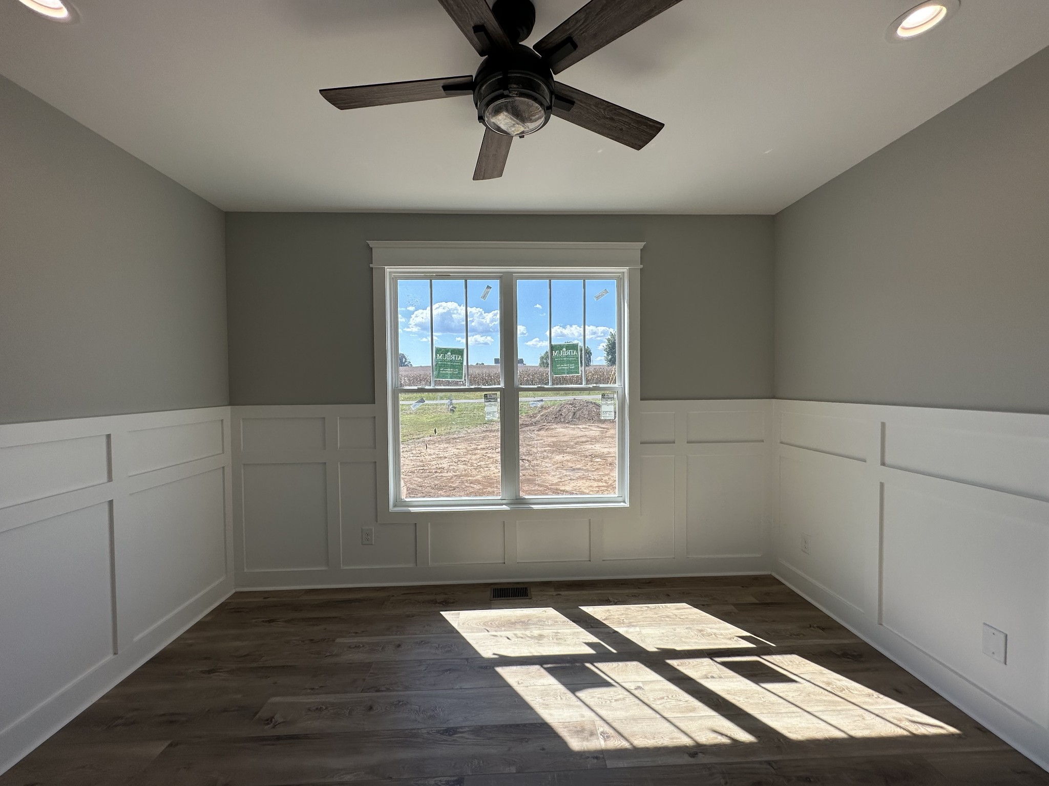 285 Aplin Branch Road Cottontown, TN 37048 - Photo 8 of 70 a view of an empty room with a window