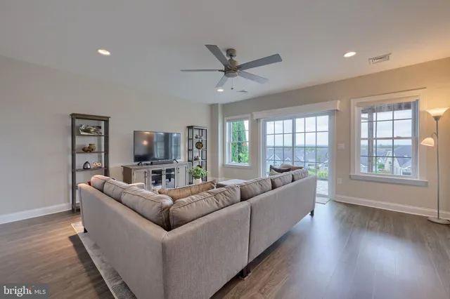 $671,600 | 600 Allegiance Drive, Lititz, PA 17543