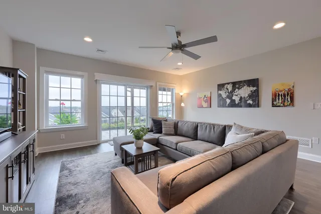 $671,600 | 600 Allegiance Drive, Lititz, PA 17543