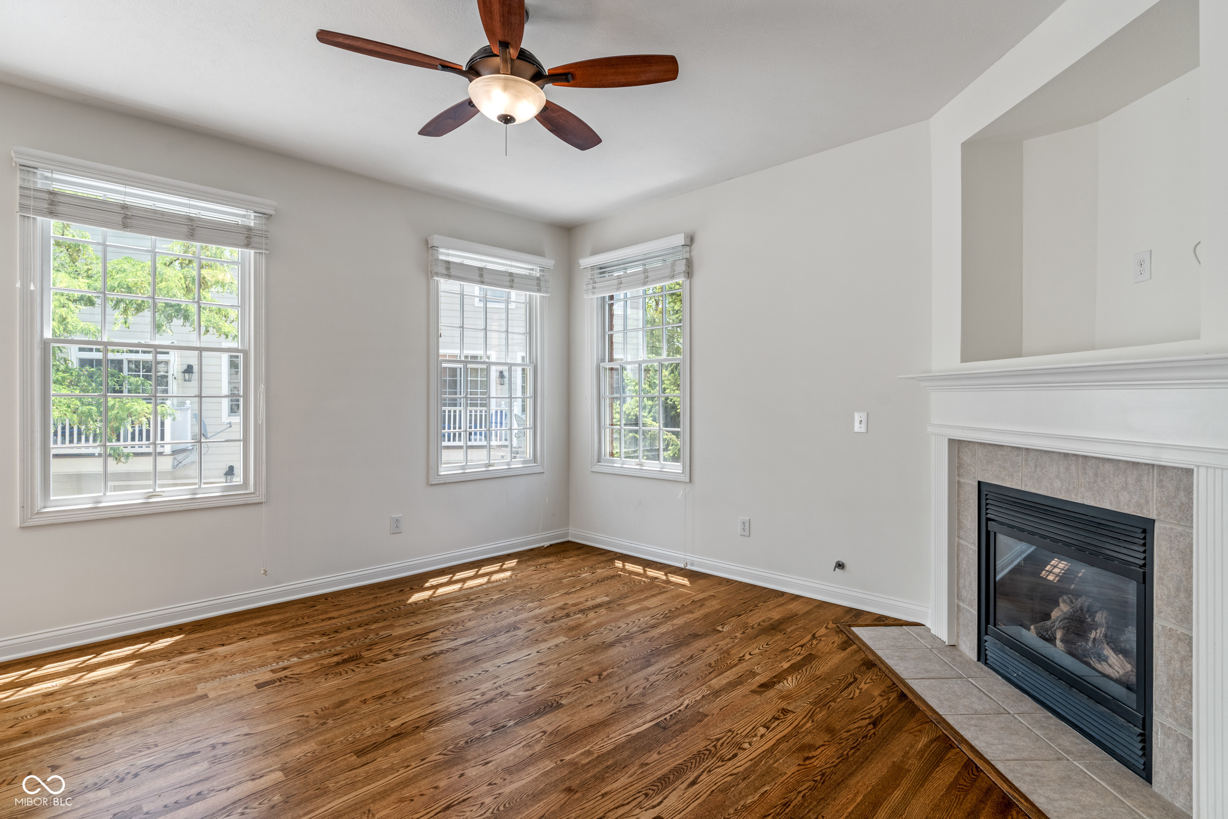 12735 Edgemont Way Carmel, IN 46032 - Photo 17 of 50