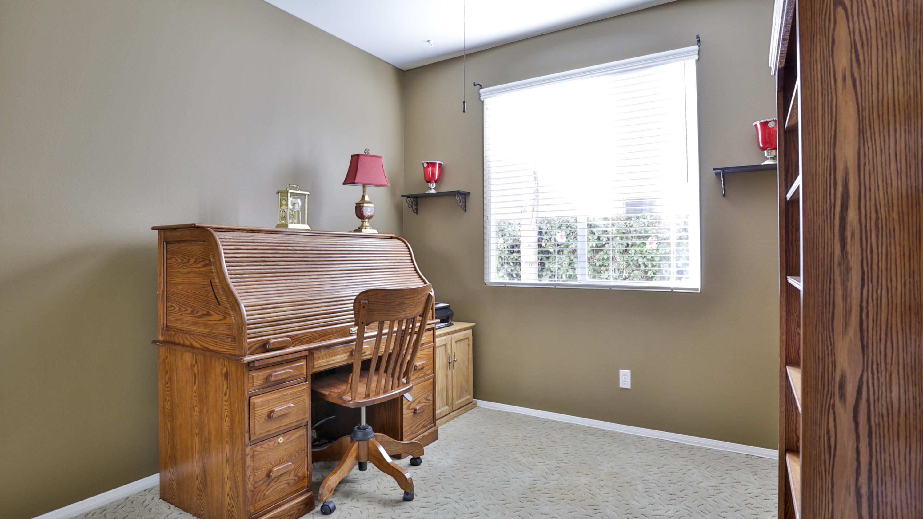 1598 Thunderbird Road Beaumont, CA 92223 - Photo 28 of 52 a workspace with furniture and a window
