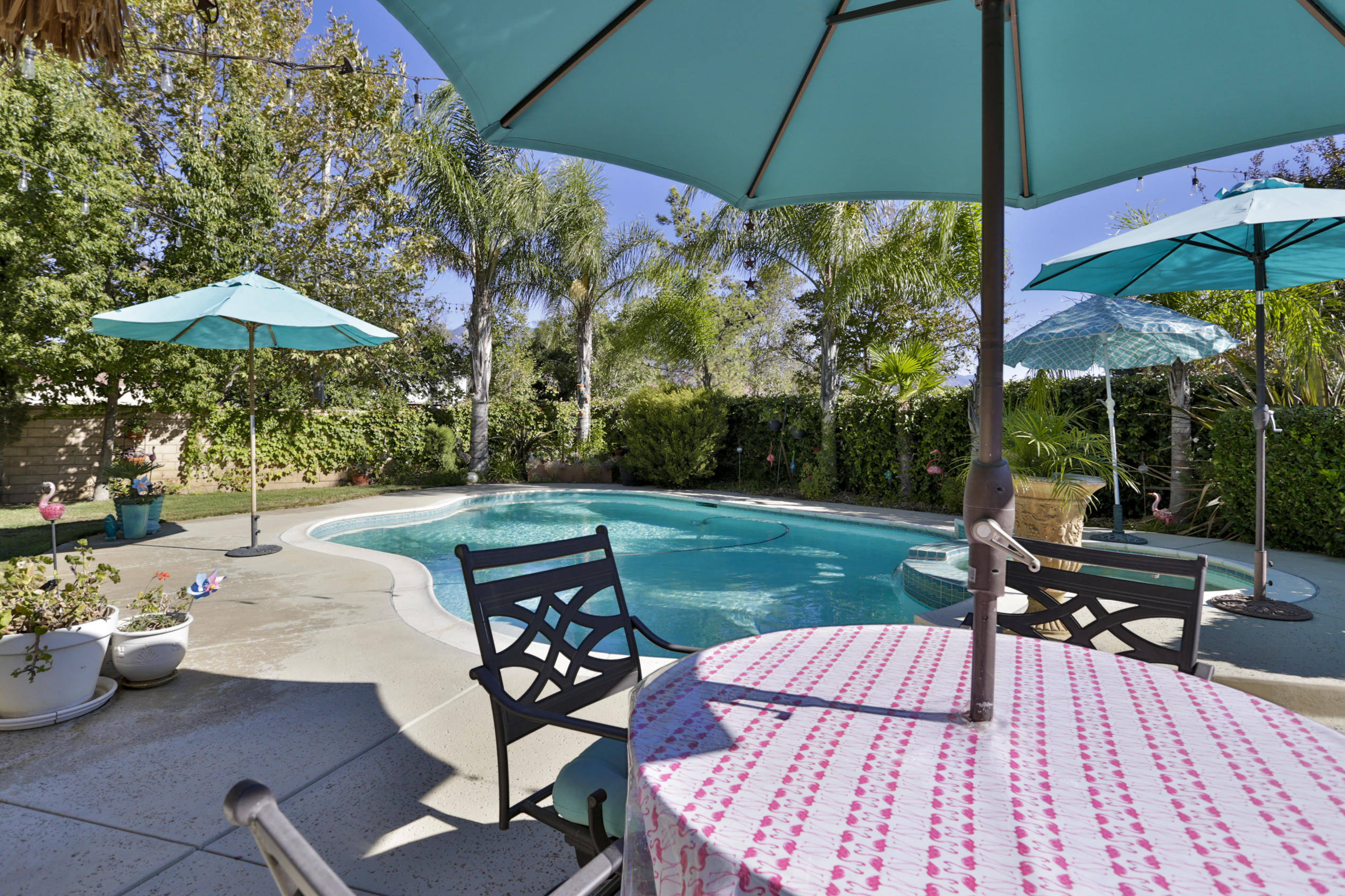 1598 Thunderbird Road Beaumont, CA 92223 - Photo 35 of 52 a view of a backyard with sitting area