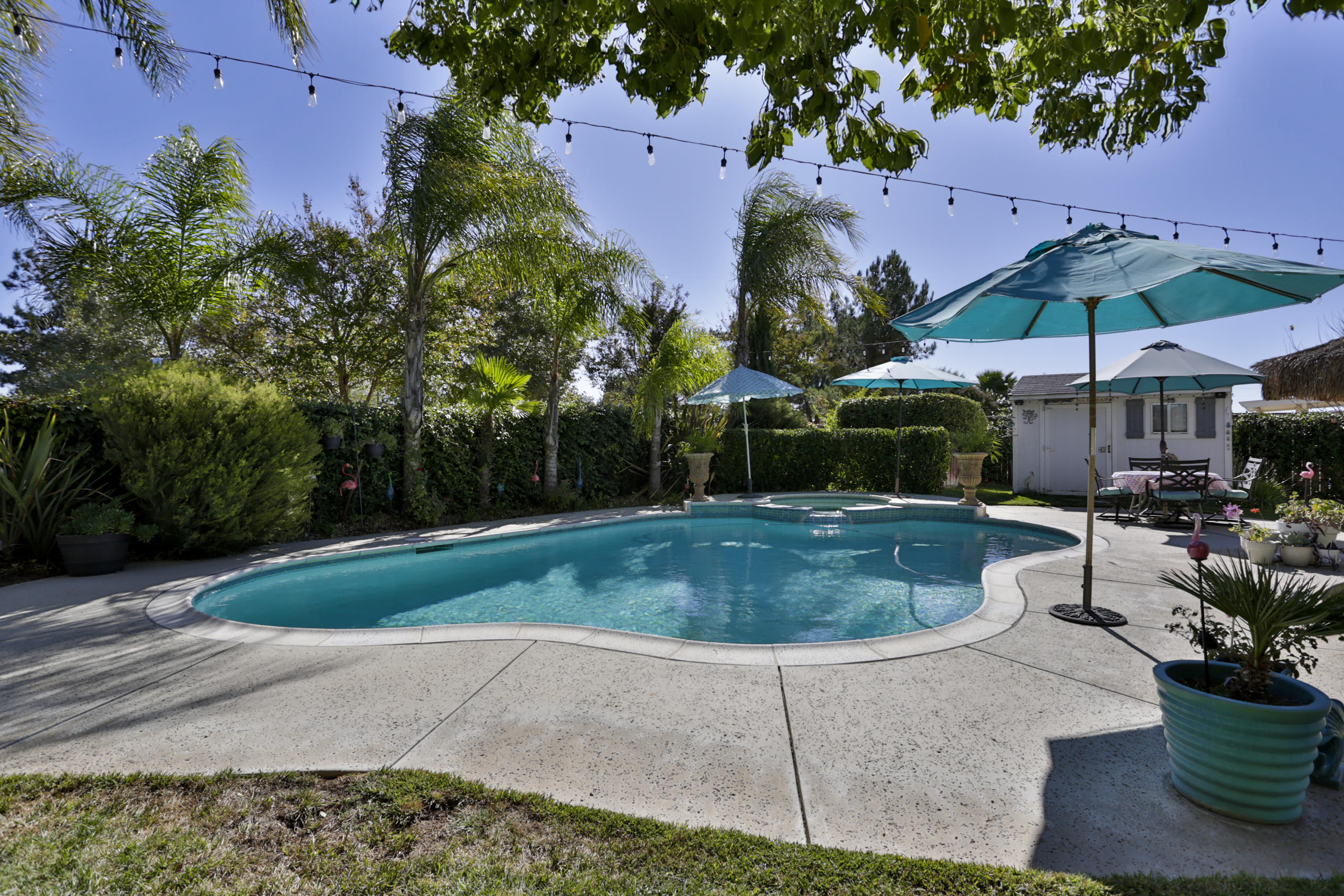 1598 Thunderbird Road Beaumont, CA 92223 - Photo 41 of 52 a view of a backyard with sitting area