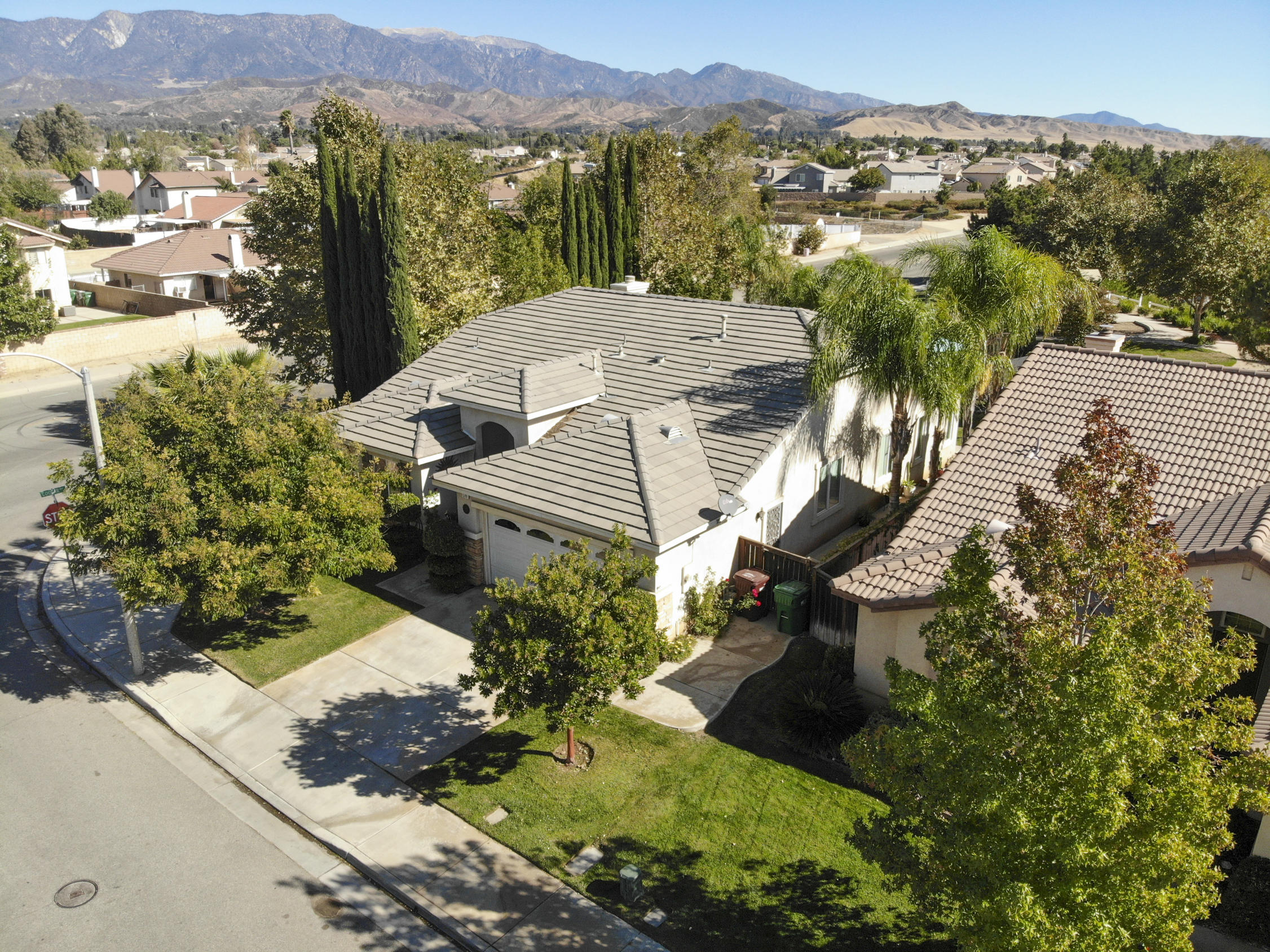 1598 Thunderbird Road Beaumont, CA 92223 - Photo 48 of 52 an aerial view of multiple house