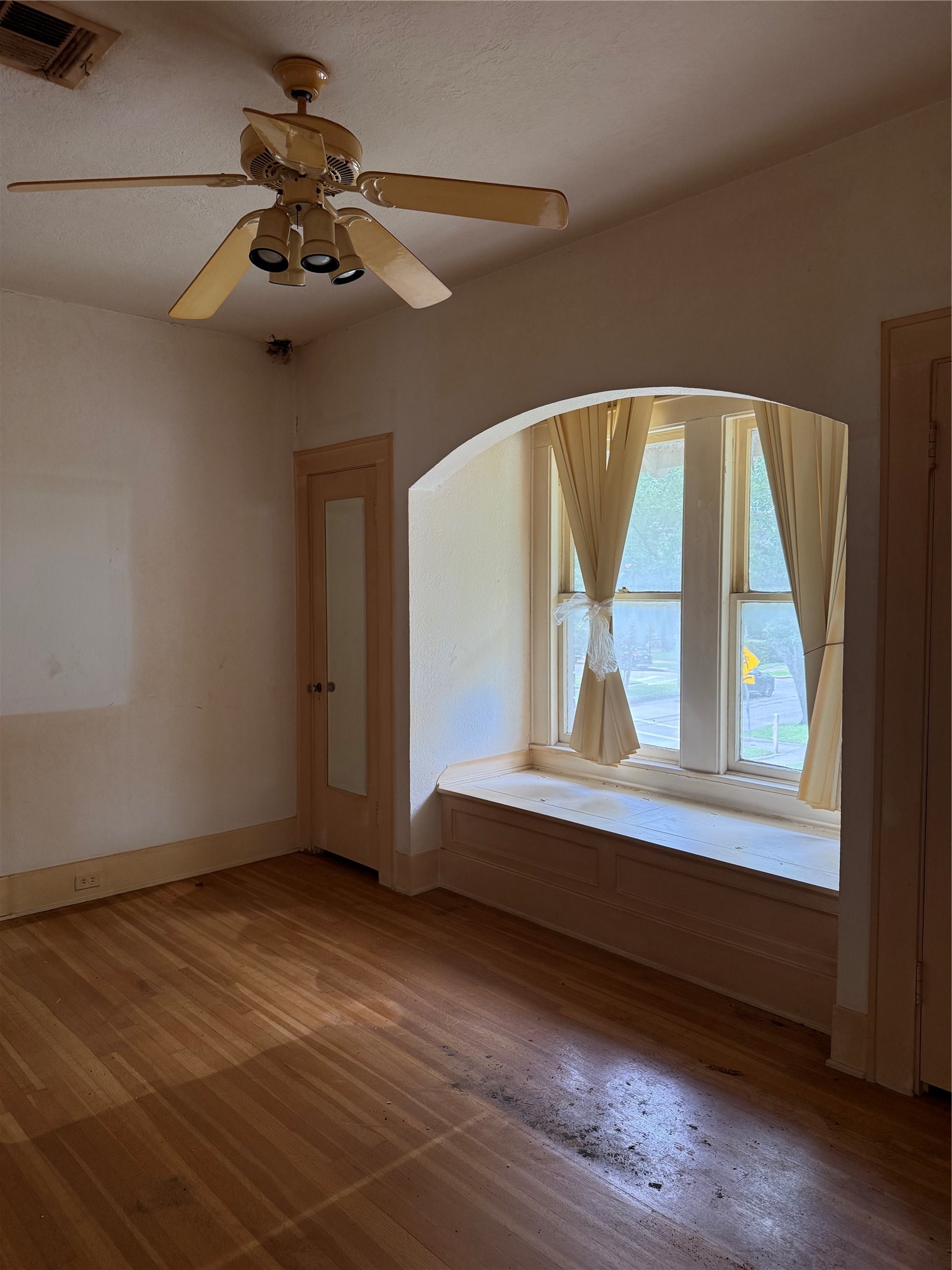 2139 Quenby Street Houston, TX 77005 - Photo 11 of 14 Bedroom note ceiling damage (leak)