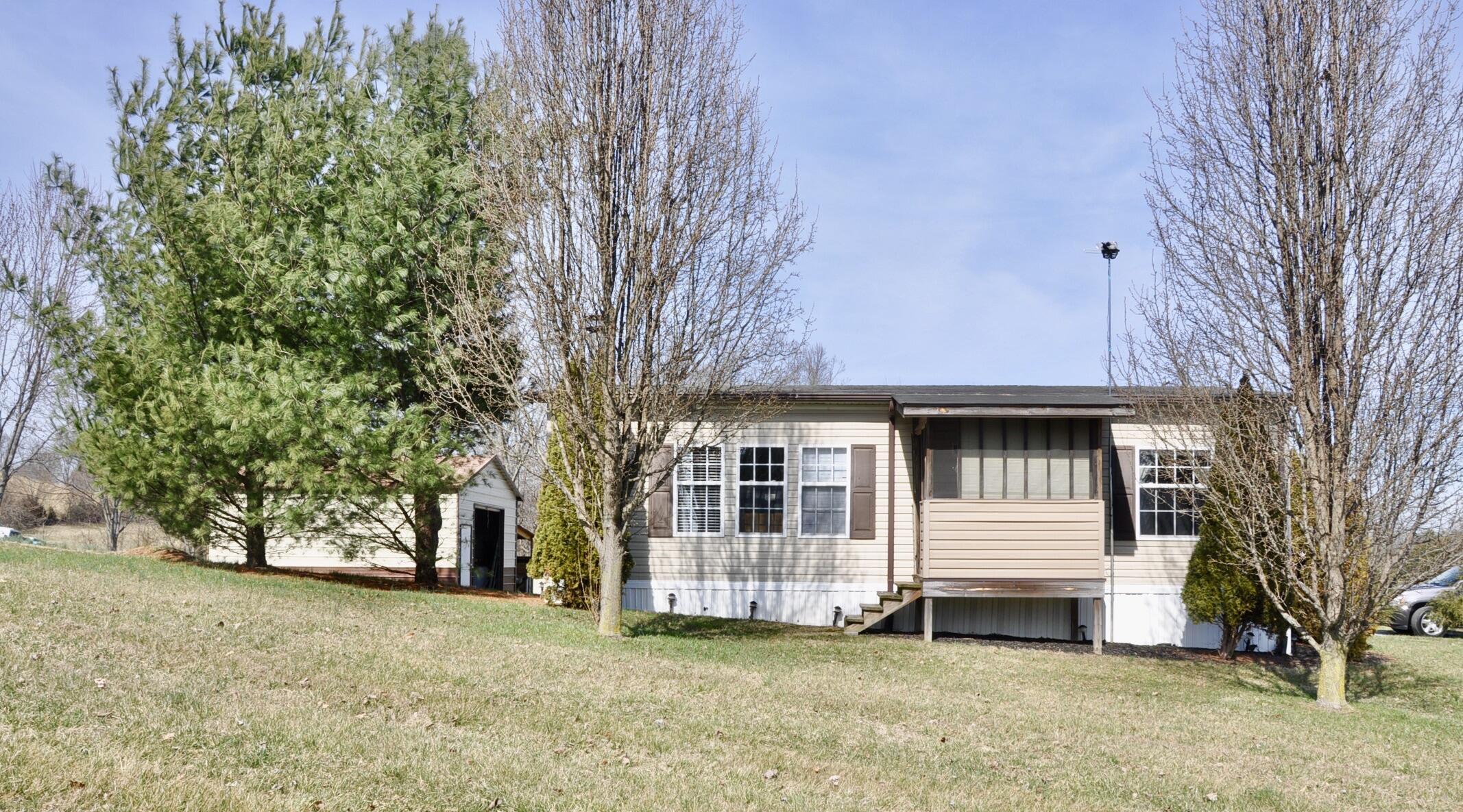 154 Dadburn Road Jonesborough, TN 37659 - Photo 1 of 19 DSC_0303