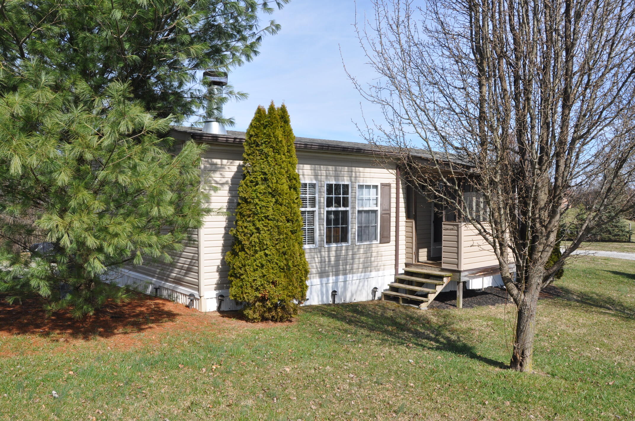 154 Dadburn Road Jonesborough, TN 37659 - Photo 3 of 19 DSC_0302