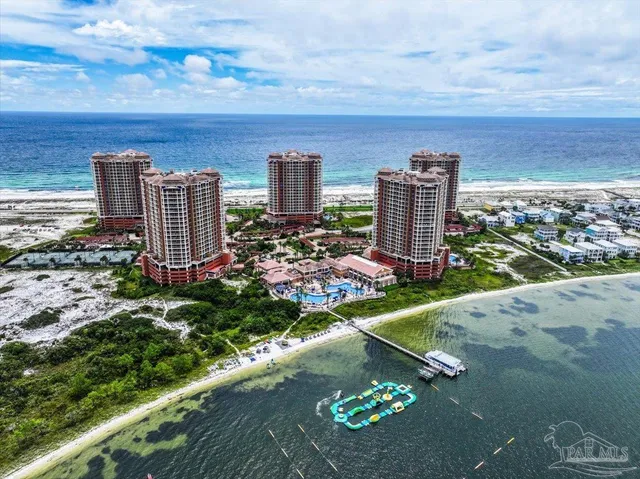 a view of building with an outdoor space