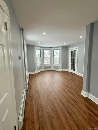 $4,200 | 45 Garfield Street, Bay Shore, NY 11706