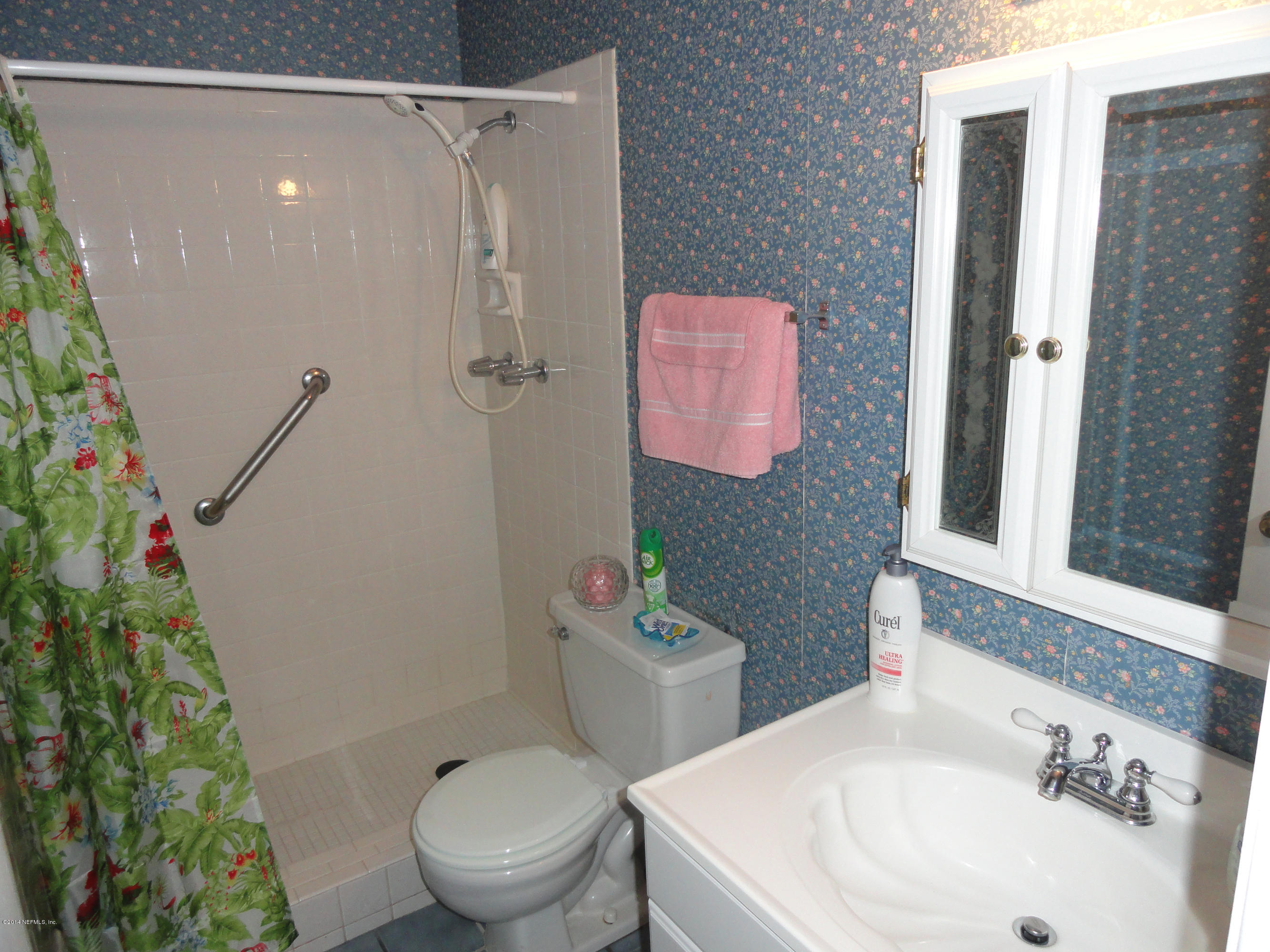 1278 The Grove Road, Unit 57 Orange Park, FL 32073 - Photo 18 of 31 HALLWAY BATHROOM