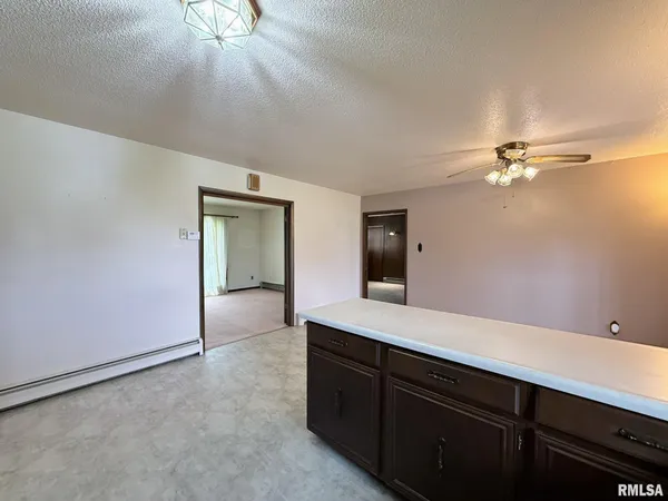 $230,000 | 1195 Eiker Road, Knoxville, IL 61448
