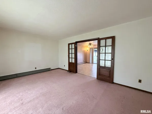 $230,000 | 1195 Eiker Road, Knoxville, IL 61448