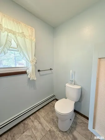 $230,000 | 1195 Eiker Road, Knoxville, IL 61448