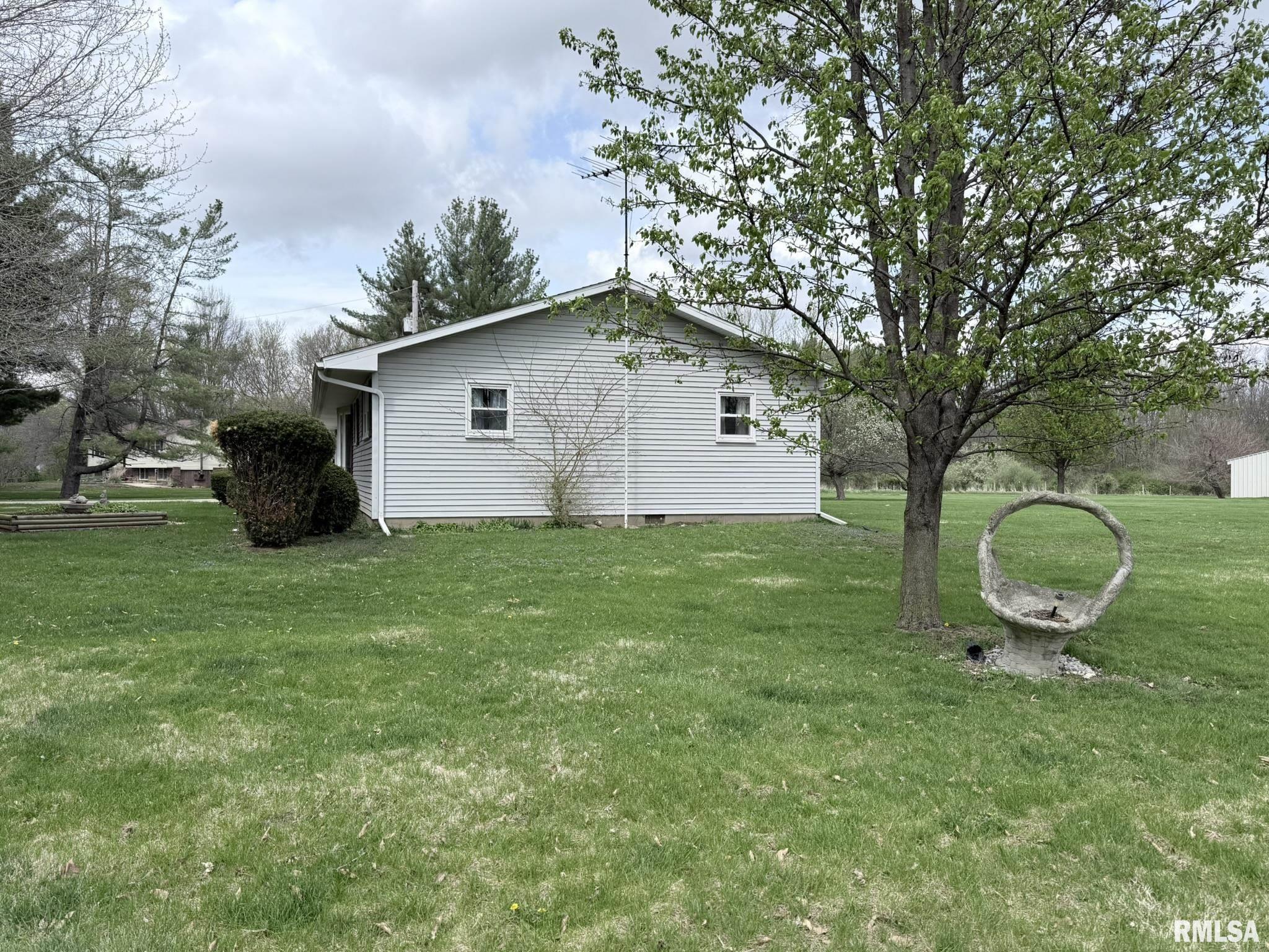 1195 Eiker Road Knoxville, IL 61448 - Photo 4 of 48