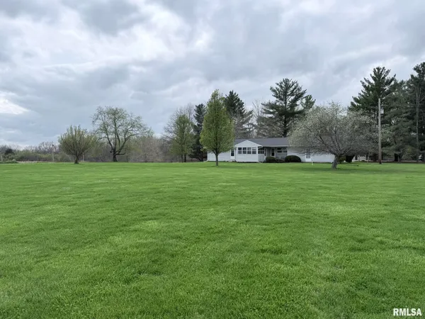 $230,000 | 1195 Eiker Road, Knoxville, IL 61448