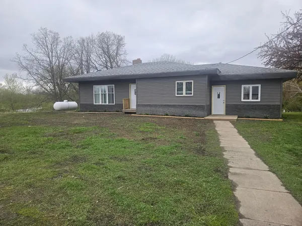 $174,900 | 305 Water Avenue, St. Hilaire, MN 56754