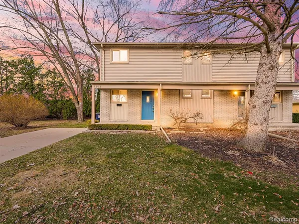 $1,899 | 3203 Woodland Avenue, Royal Oak, MI 48073