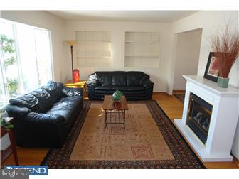 30 Compton Way Hamilton, NJ 08690 - Photo 2 of 12 Gallery Image 2